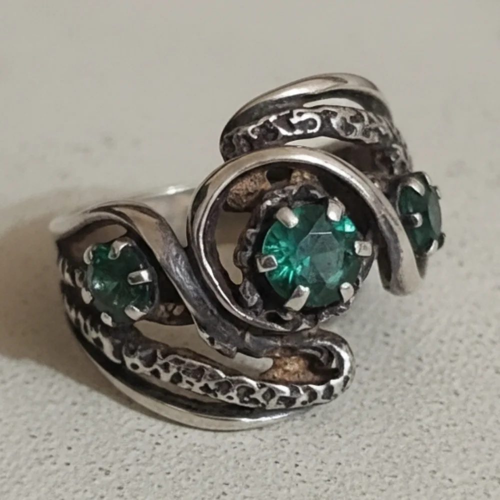 Vintage Sterling Silver Brutalist Ring Green Stones 1970 - Picture 13 of 13